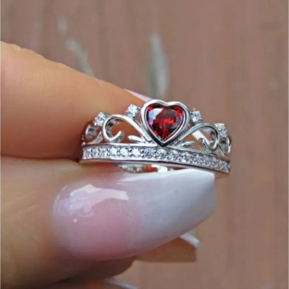 ✨️Classic Red Heart Zircon Luxury Crown Engagement Ring